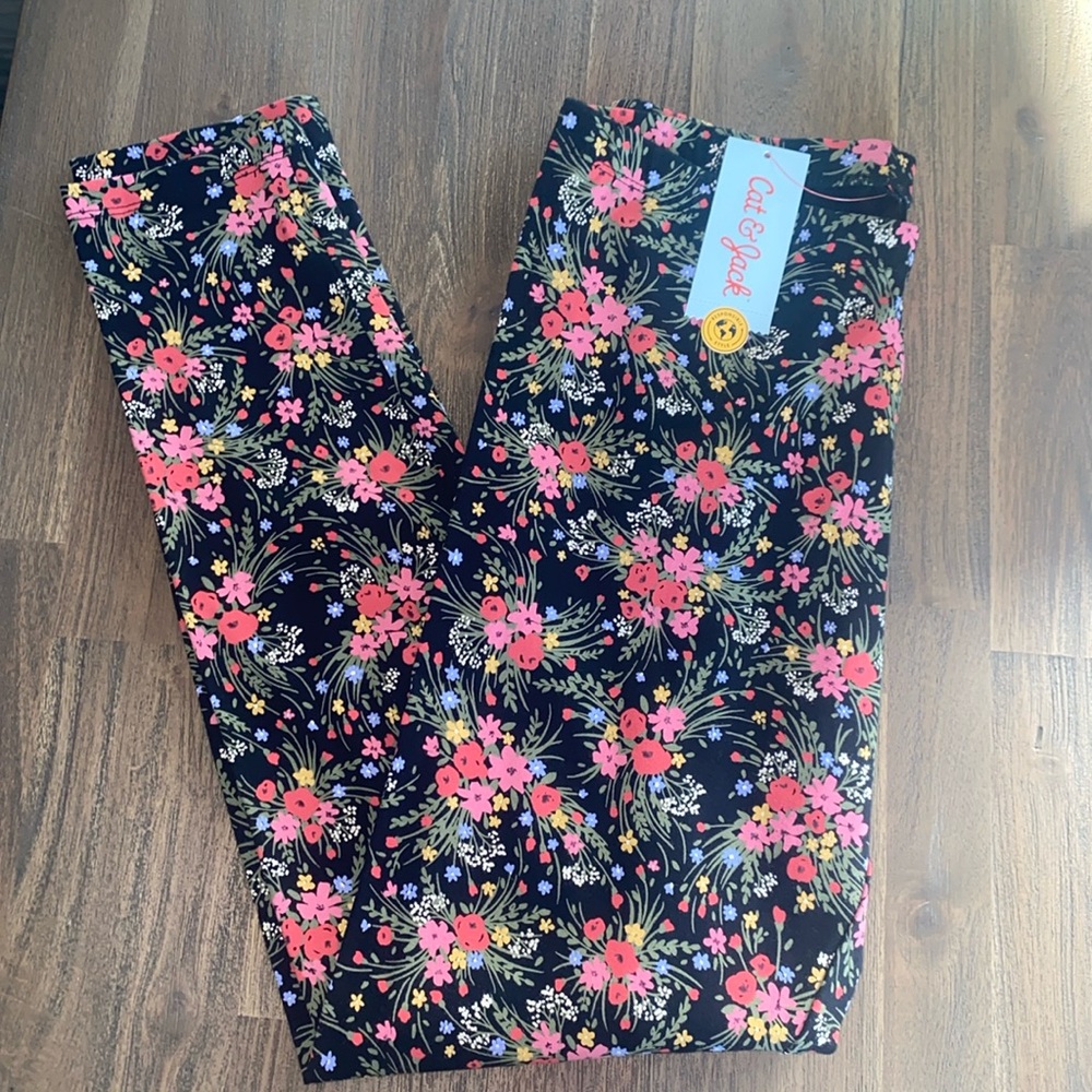 🎈Cat & Jack Ebony Red Floral Print Leggings, NWT